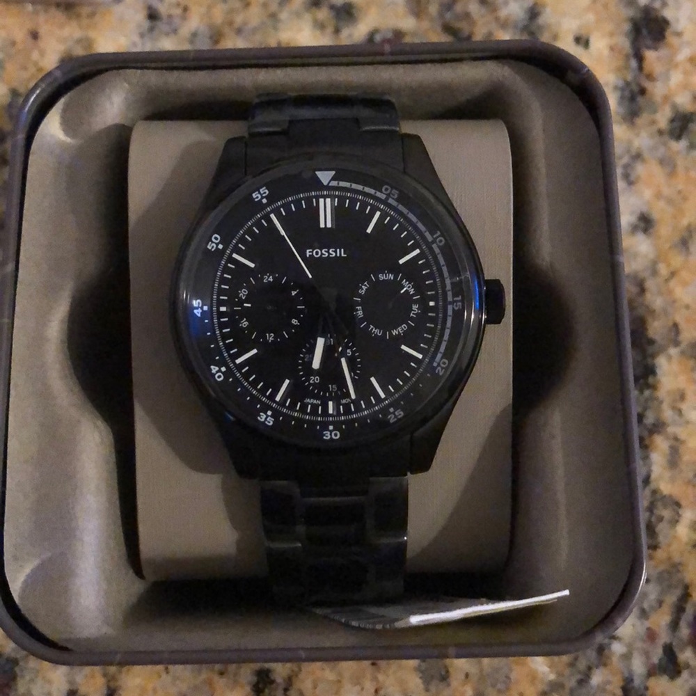 Fossil Men’s Watch 🖤